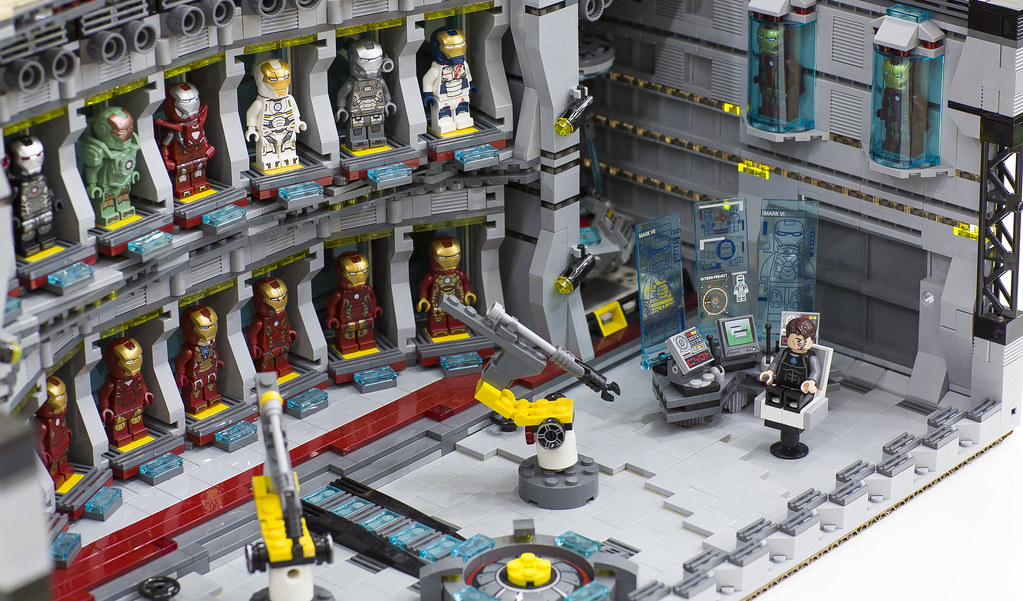 Lego Iron Man Malibu Mansion Moc (Hall Of Armor) | Lego Iron… | Flickr